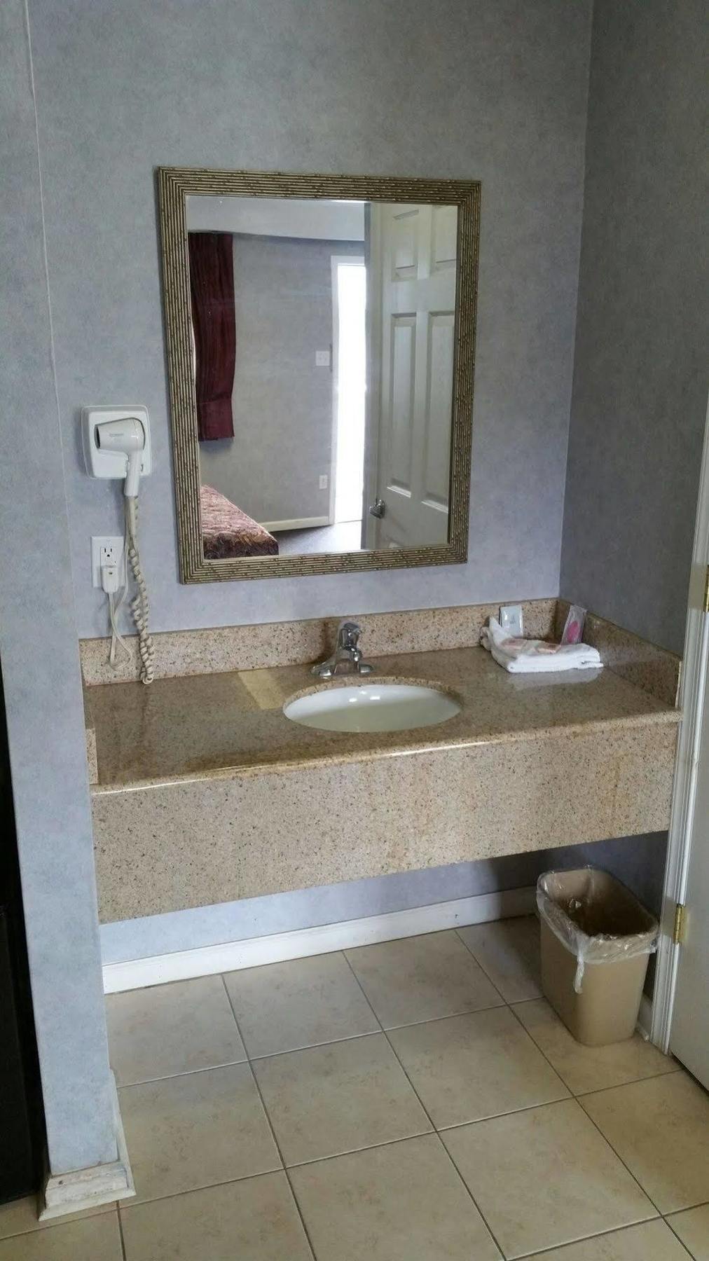 Village Inn & Suites - Smithville Εξωτερικό φωτογραφία